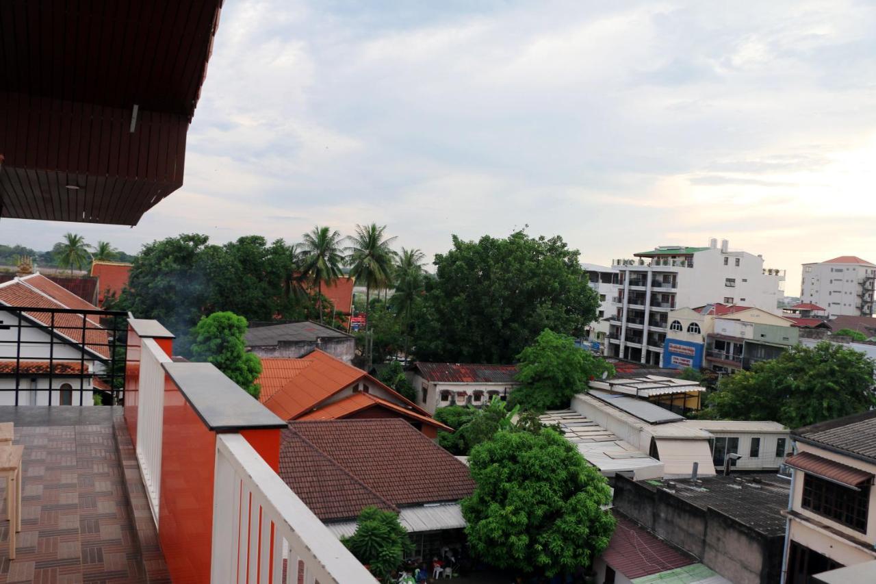 Champion Boutique Hotel Vientiane Exterior photo